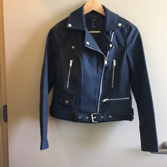 Forever 21 Jackets & Blazers - NWT Forever 21 Black Moto Jacket
